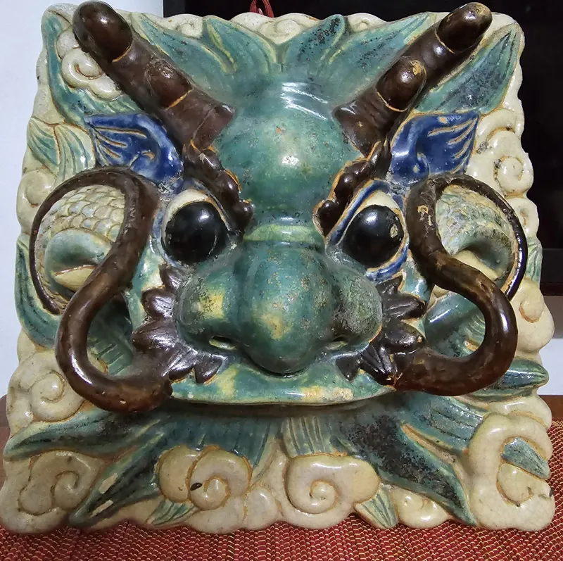 Đầu rồng gốm Biên Hòa